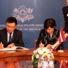 Latvija ar Honkongu paraksta līgumu abu valstu investoru darbības atvieglošanai